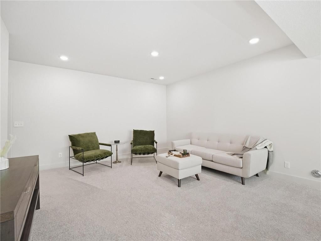 9001 N Clarion Avenue — photo 44