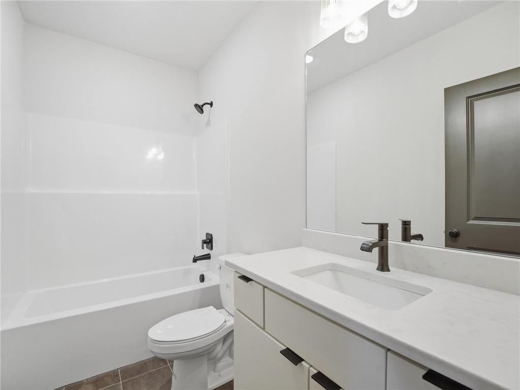 9001 N Clarion Avenue — photo 52