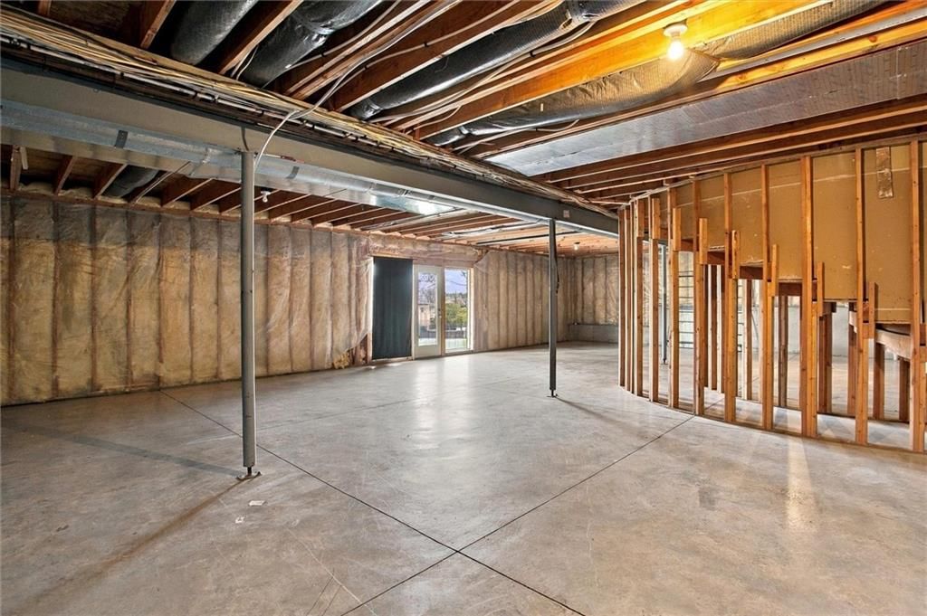 9424 N Hunter Avenue — photo 40