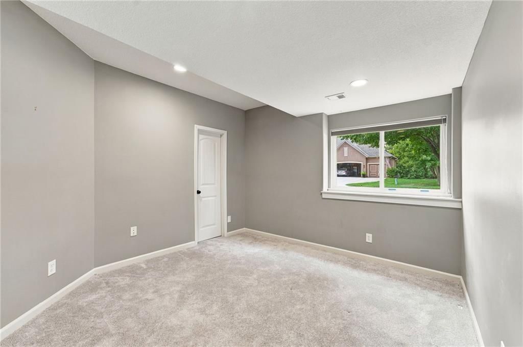 16590 S Kaw Street — photo 41