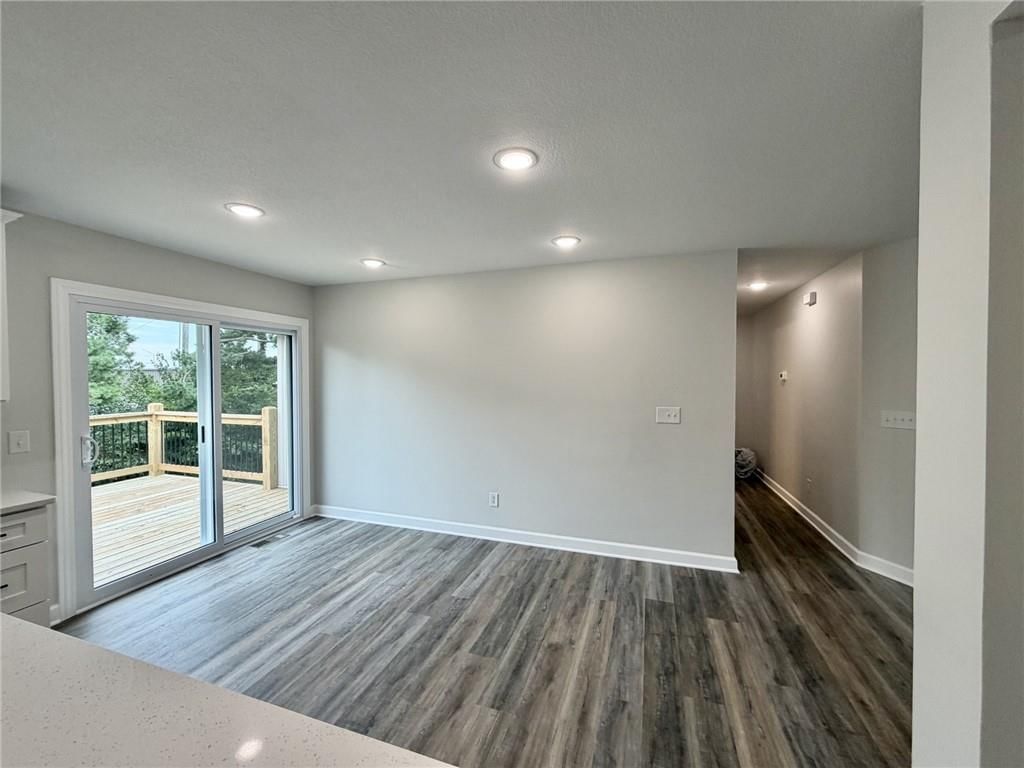 908 Coventry Court — photo 25