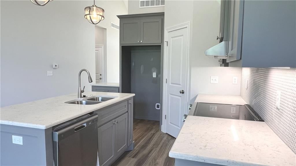 22310 W 76th Street — photo 15