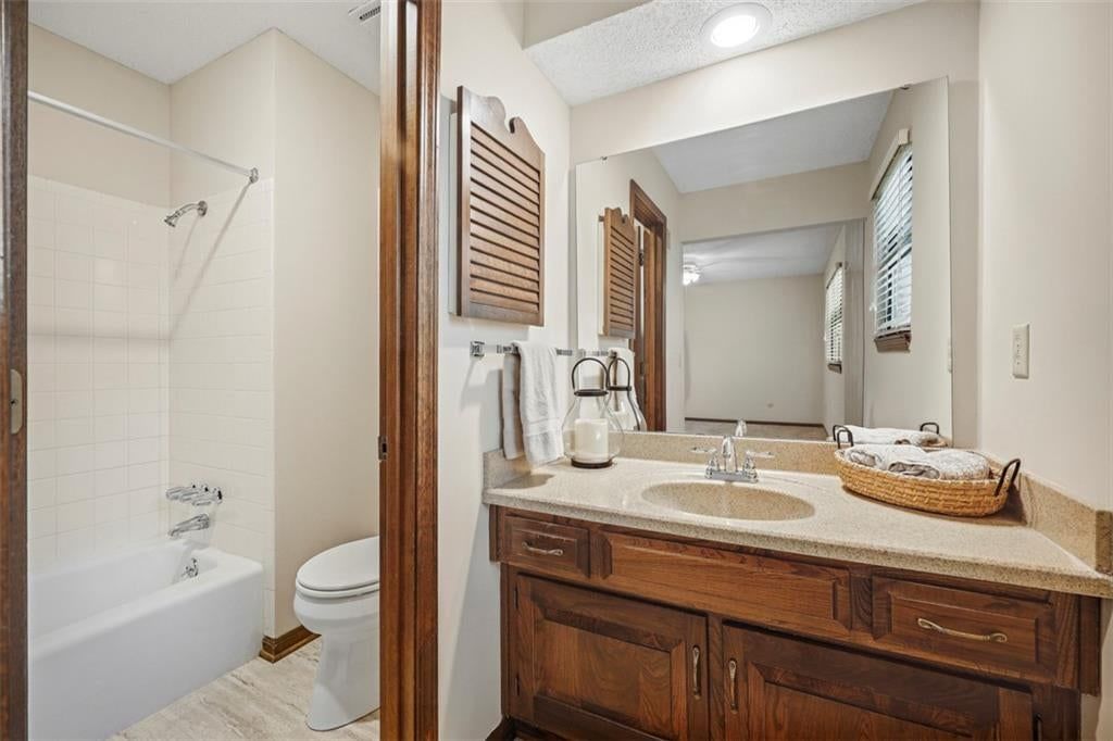 11901 Harrison Drive — photo 19
