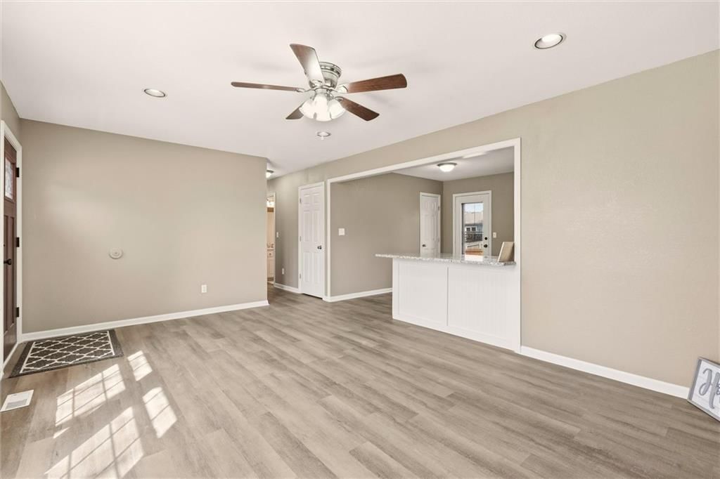2208 SE 6th Street — photo 9