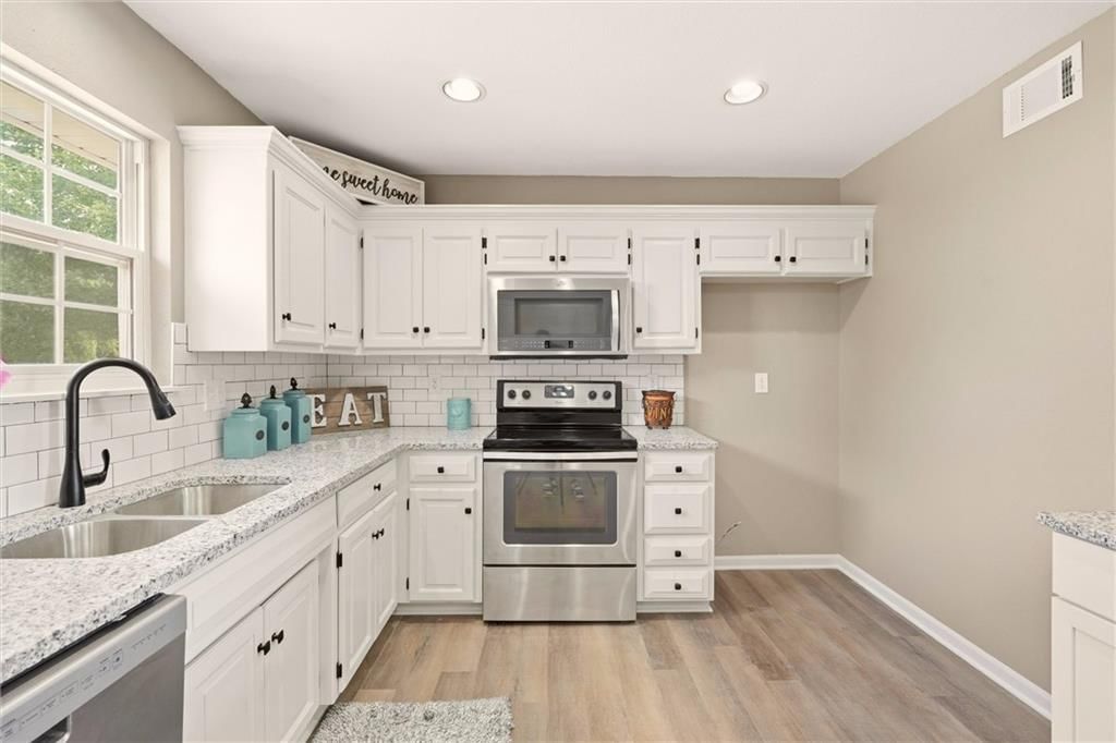 2208 SE 6th Street — photo 11
