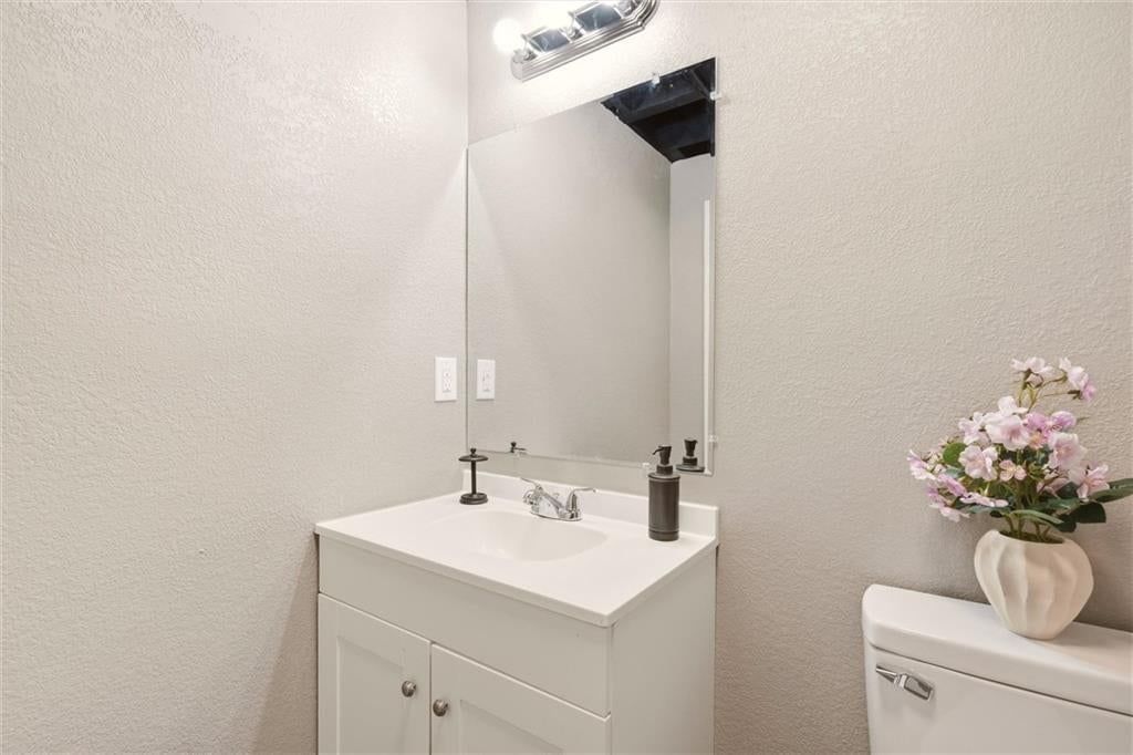 2208 SE 6th Street — photo 26