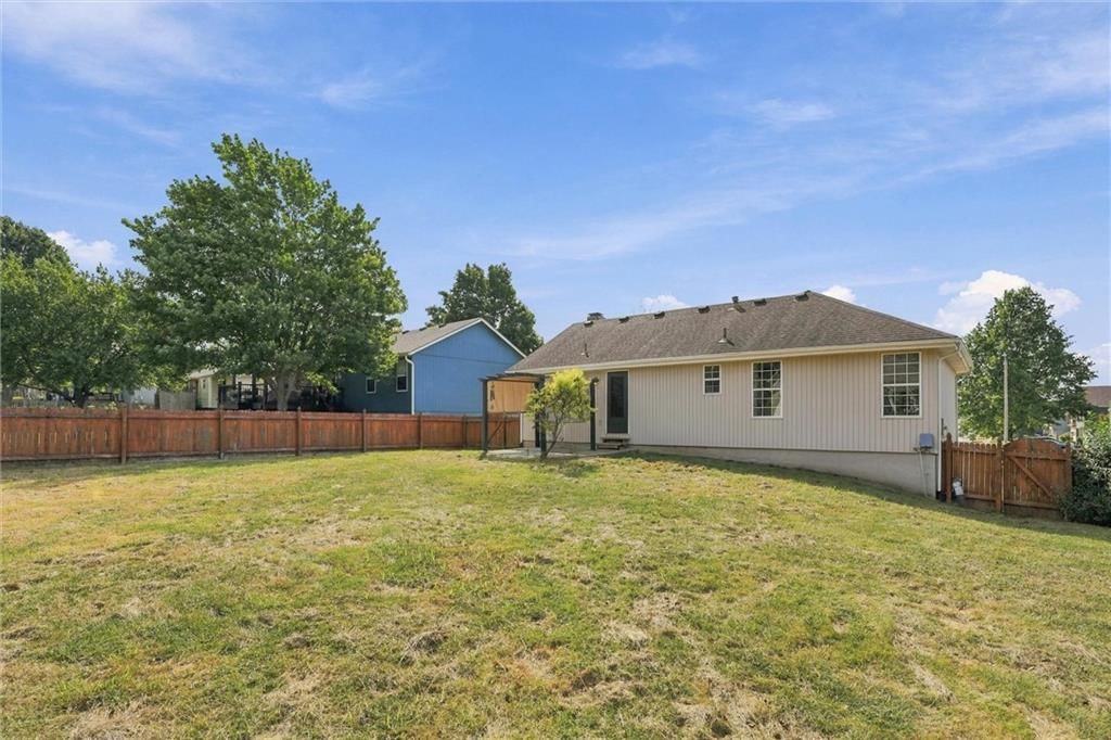 2208 SE 6th Street — photo 34