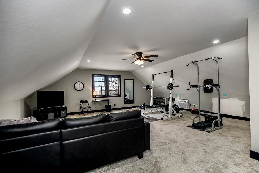 2909 S 74th Street — photo 17