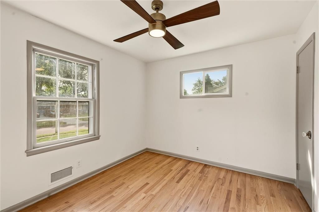9708 England Drive — photo 23