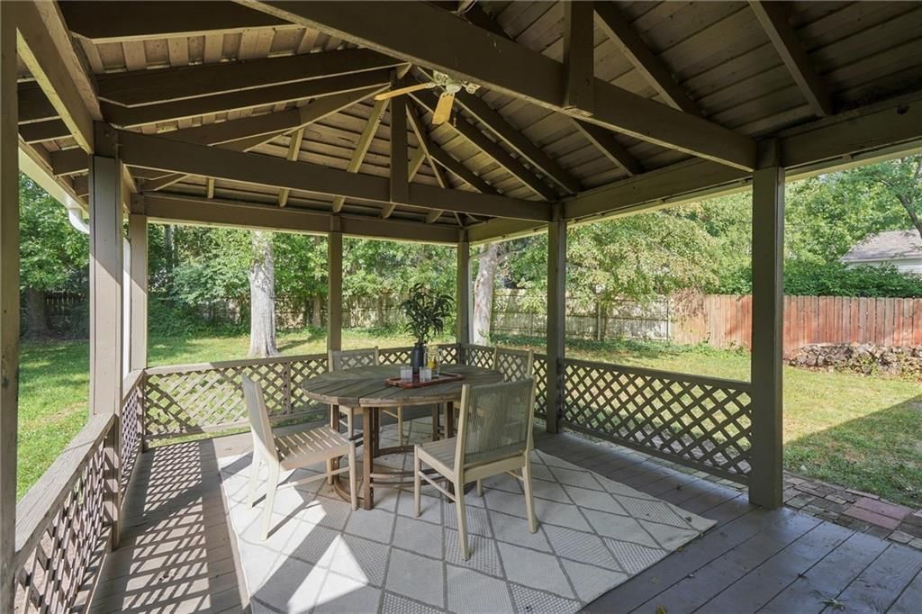 9708 England Drive — photo 34