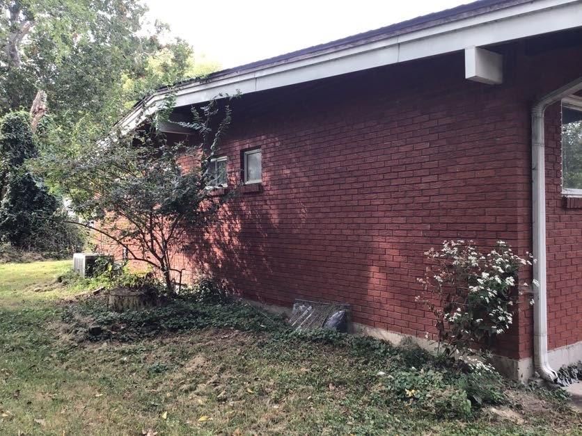 Photo 6 of 21 - 5323 Edgewood Circle, Houston Lake, MO 64151