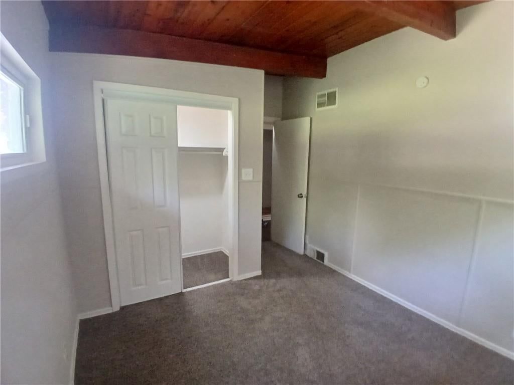 Photo 11 of 21 - 5323 Edgewood Circle, Houston Lake, MO 64151