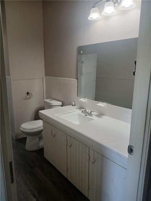 Photo 13 of 21 - 5323 Edgewood Circle, Houston Lake, MO 64151