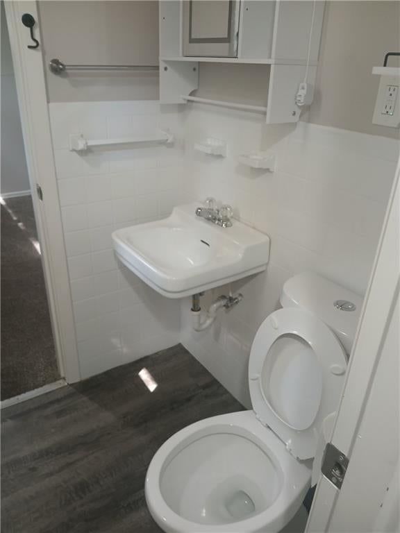 Photo 16 of 21 - 5323 Edgewood Circle, Houston Lake, MO 64151