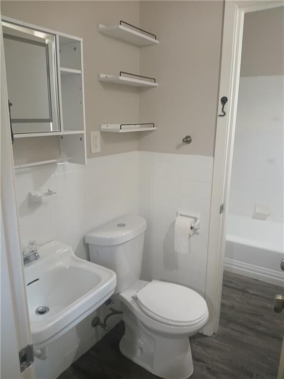Photo 17 of 21 - 5323 Edgewood Circle, Houston Lake, MO 64151