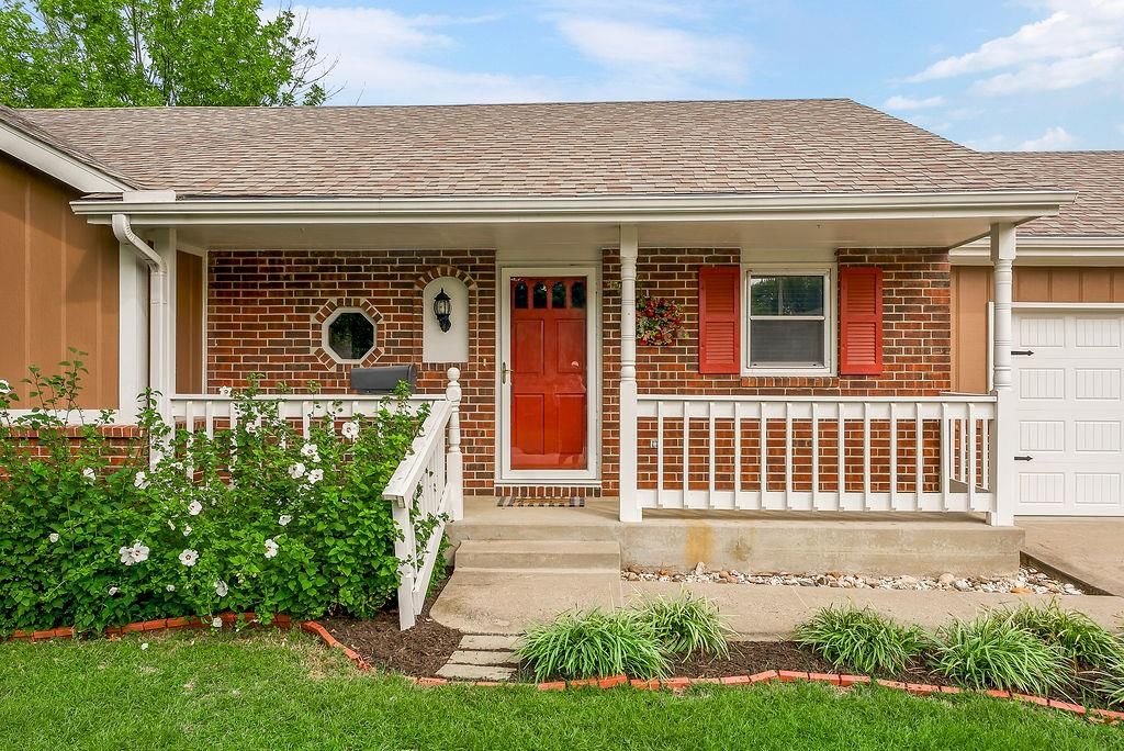 1108 Ash Street, Harrisonville, MO: listing photo 2