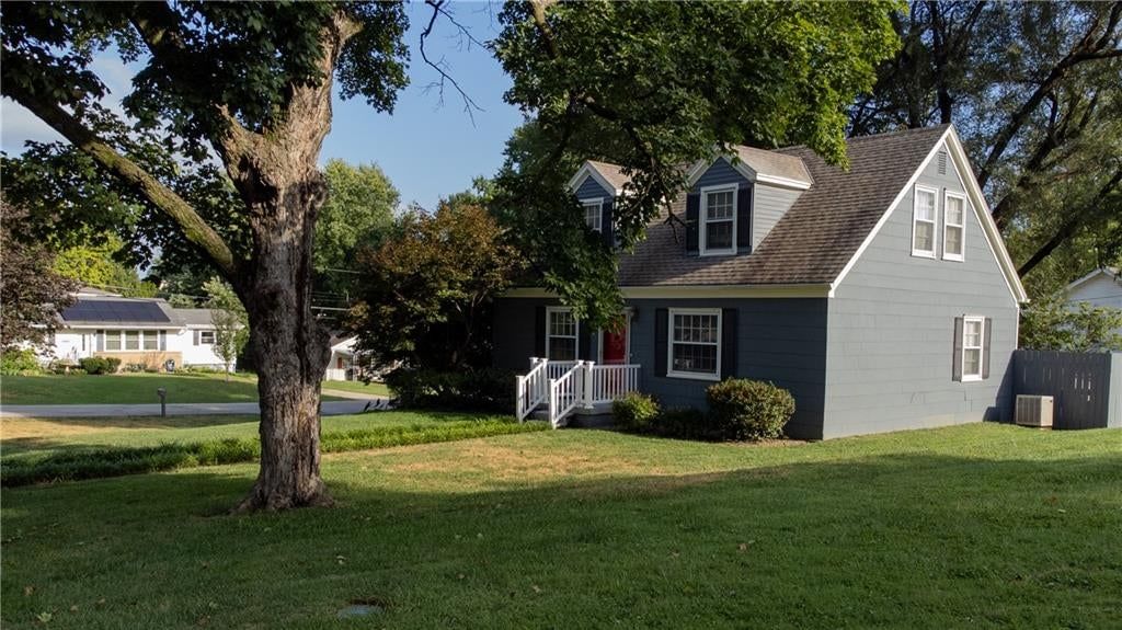 3822 Seneca Street — photo 3