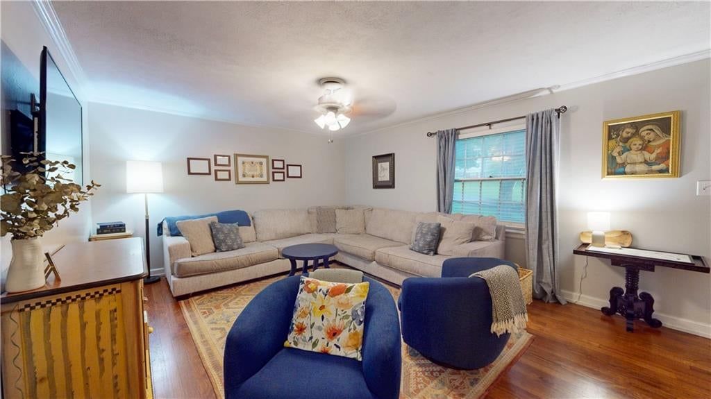 3822 Seneca Street — photo 8