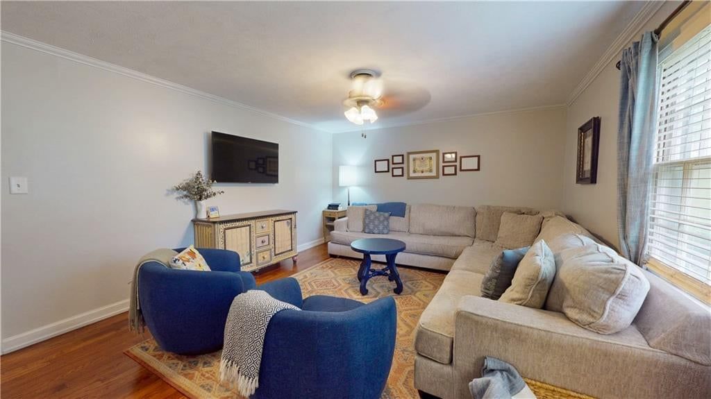 3822 Seneca Street — photo 9
