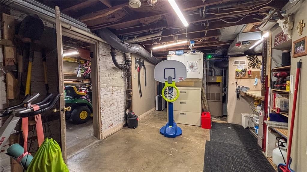 3822 Seneca Street — photo 35