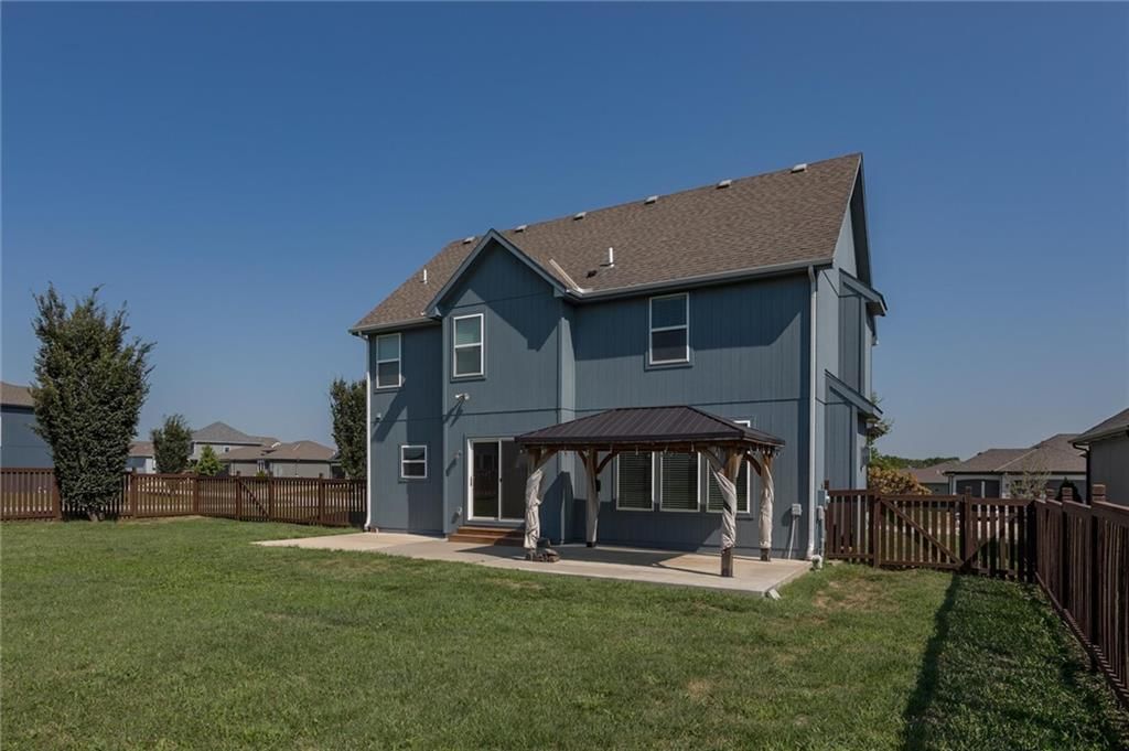 25073 W 148TH Terrace — photo 31