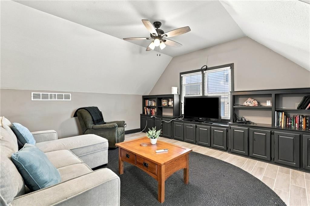 304 SW Green Teal Street — photo 31