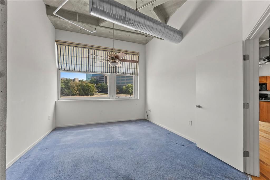 2107 Grand Boulevard — photo 12