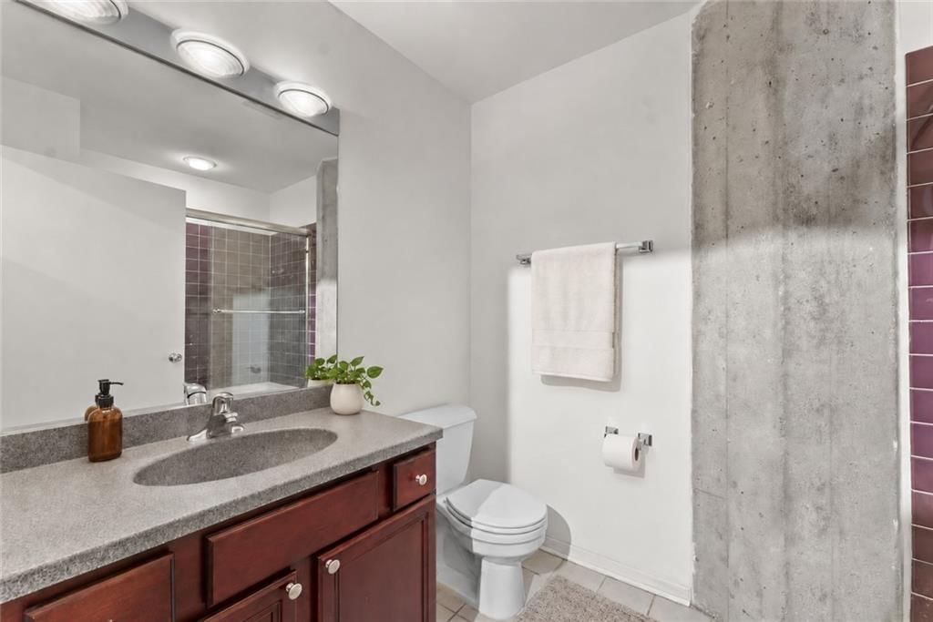 2107 Grand Boulevard — photo 14