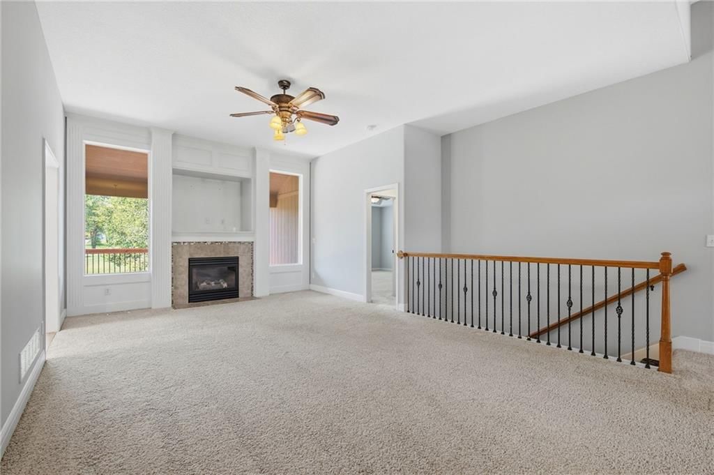 2135 NE Sparta Drive — photo 6