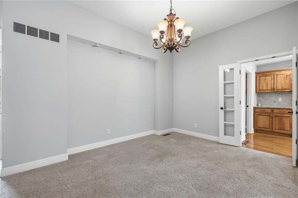 2135 NE Sparta Drive — photo 9
