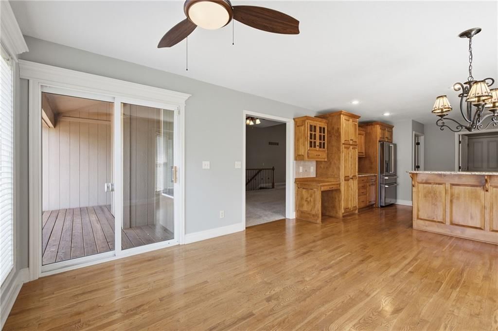 2135 NE Sparta Drive — photo 18