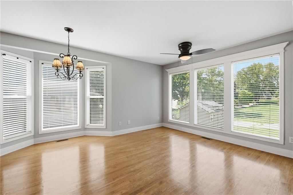 2135 NE Sparta Drive — photo 20