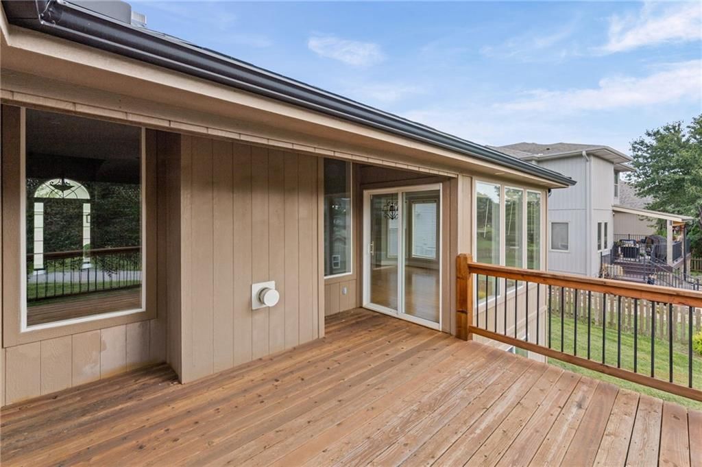 2135 NE Sparta Drive — photo 22