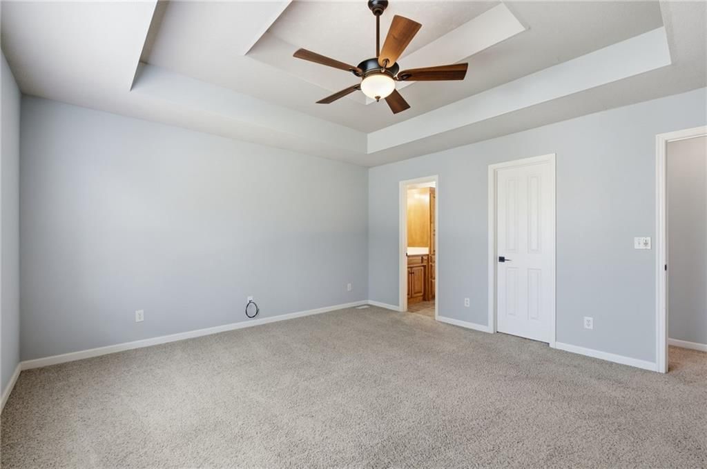 2135 NE Sparta Drive — photo 31
