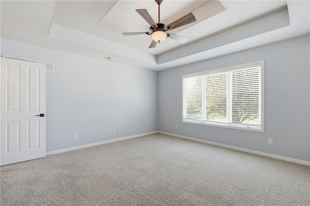 2135 NE Sparta Drive — photo 32
