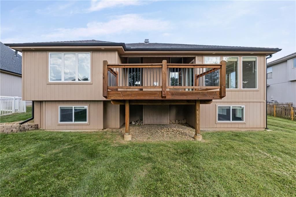 2135 NE Sparta Drive — photo 55