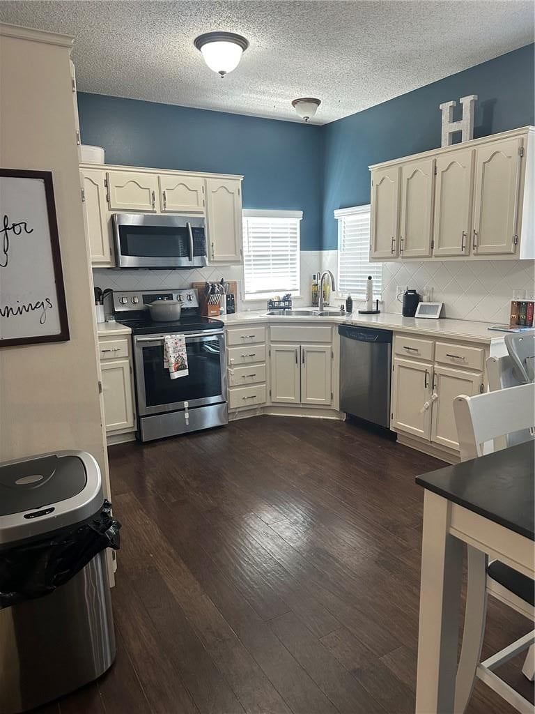 11200 N Lewis Avenue — photo 16