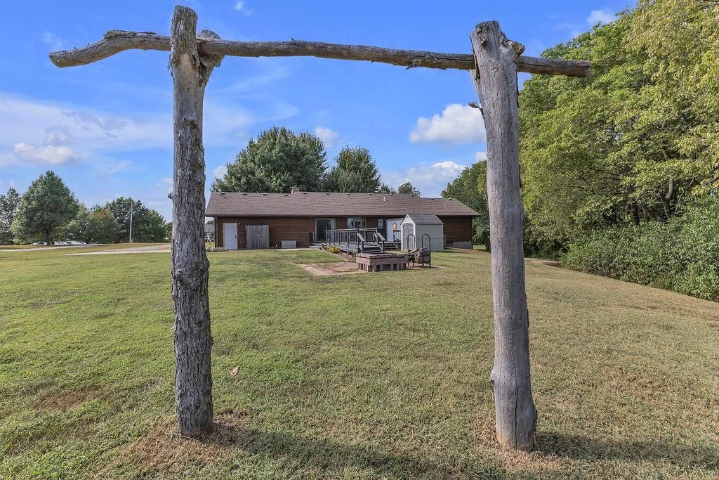 3109 SW Lane Road — photo 43