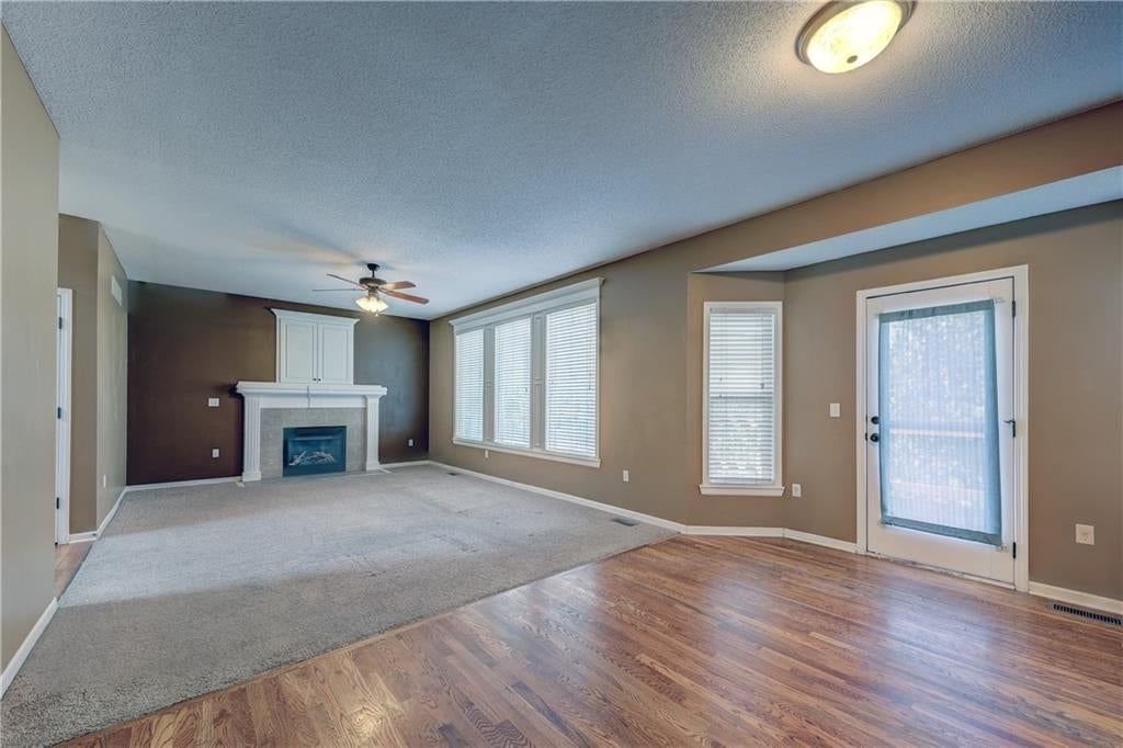 866 N Maple Street, Gardner, KS: listing photo 3