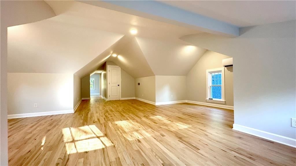 5809 Kenwood Avenue — photo 34