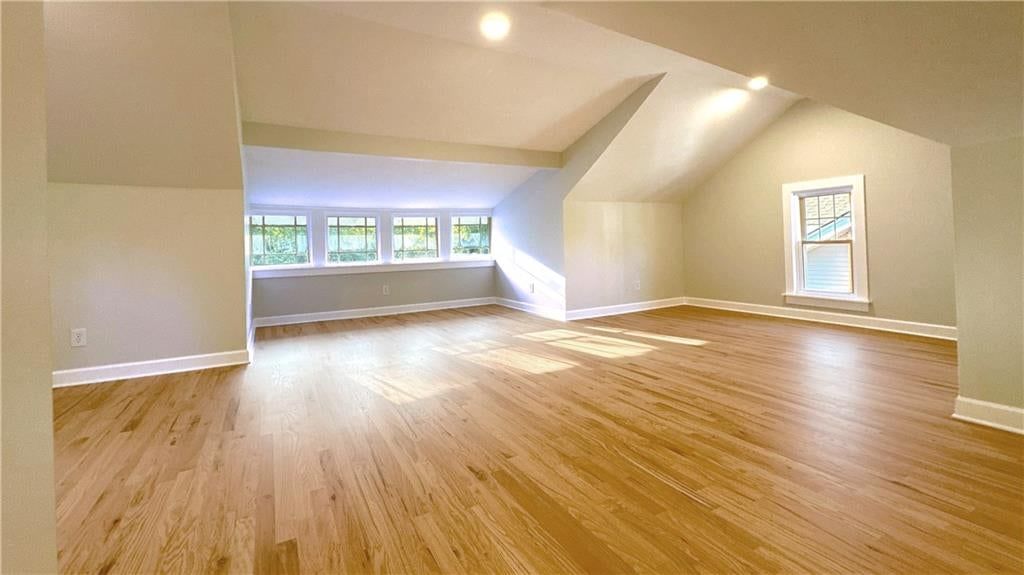 5809 Kenwood Avenue — photo 37