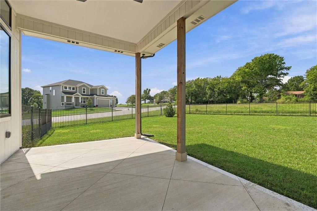 13002 Sloan Avenue — photo 36