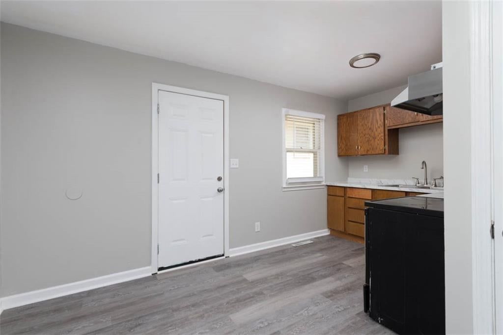 4517 Lawn Avenue — photo 8