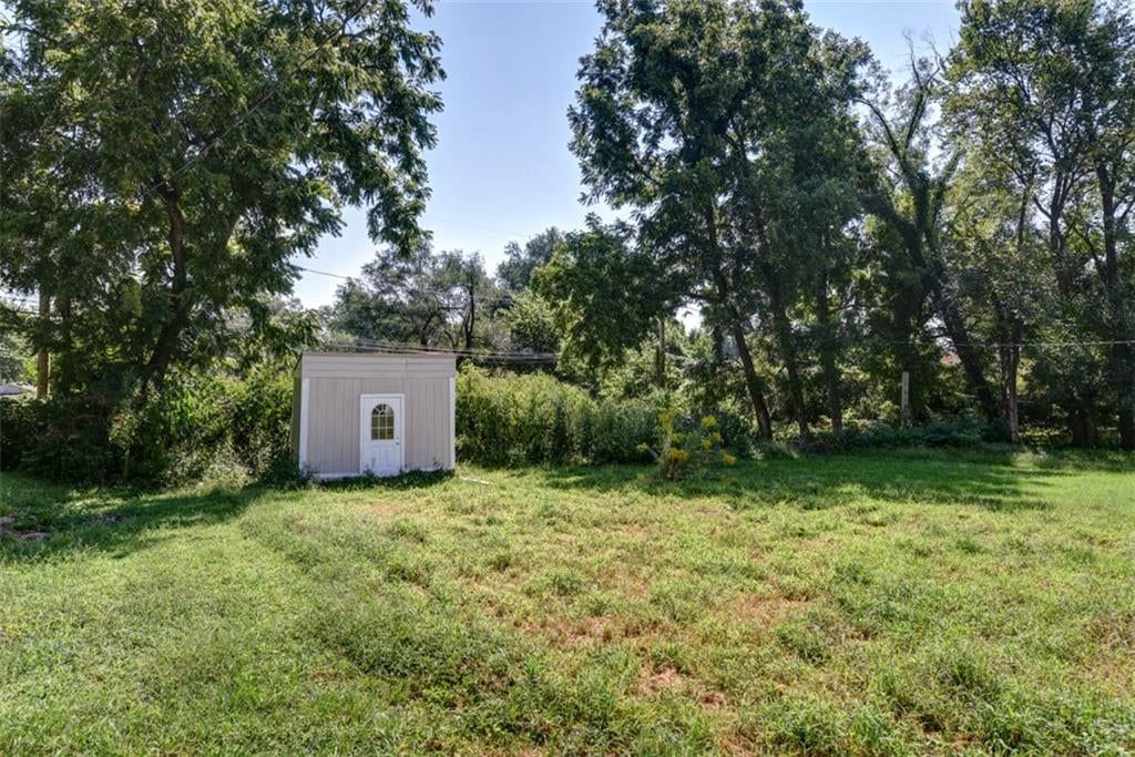4517 Lawn Avenue — photo 22