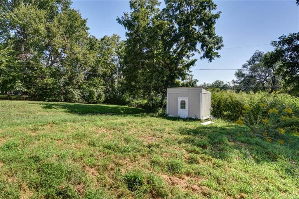 4517 Lawn Avenue — photo 25