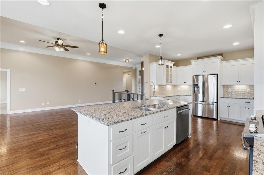 7485 NW Forest Lakes Drive — photo 13