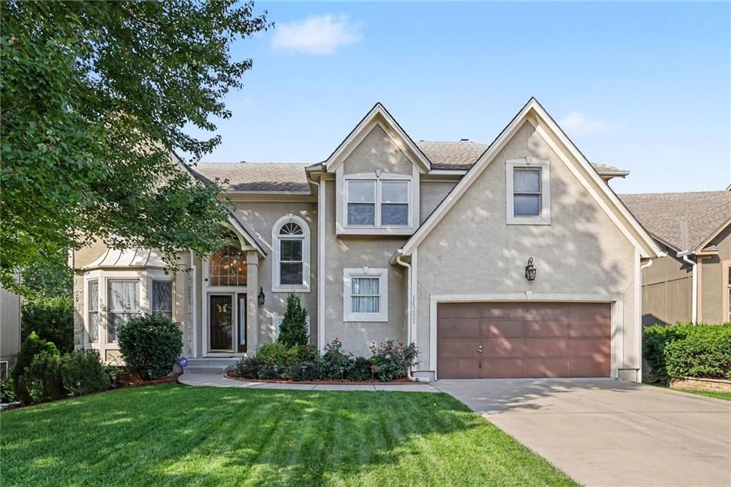 14308 Mackey Street, Overland Park, KS: listing photo 2