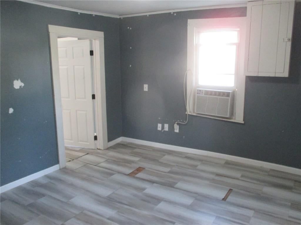 Photo 18 of 20 - 612 E Gordon Street, Marshall, MO 65340