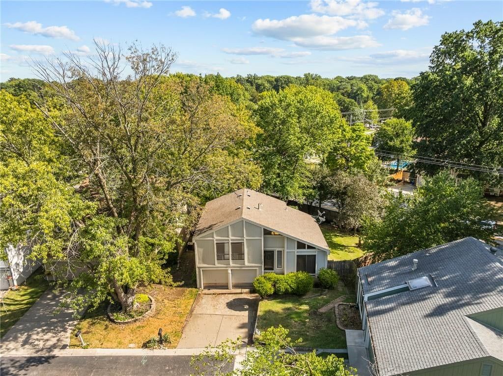 11921 W 66th Terrace, Shawnee, KS: listing photo 3