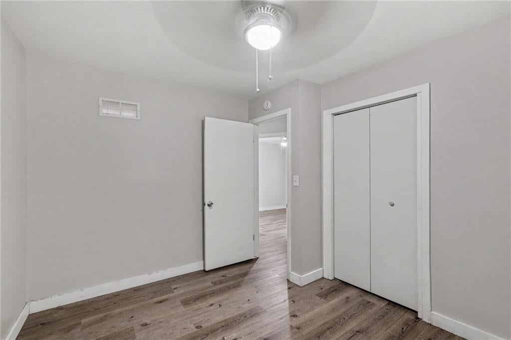 Photo 9 of 21 - 8605 Spring Valley Road, Raytown, MO 64138